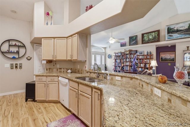 5265 W Greensilky Lane, Lecanto, FL 34461