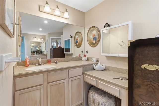 5265 W Greensilky Lane, Lecanto, FL 34461