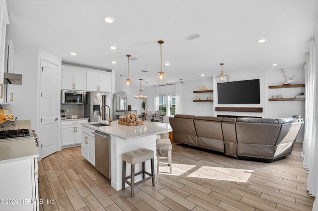 270 CLIFTON BAY Loop, St. Johns, FL 32259