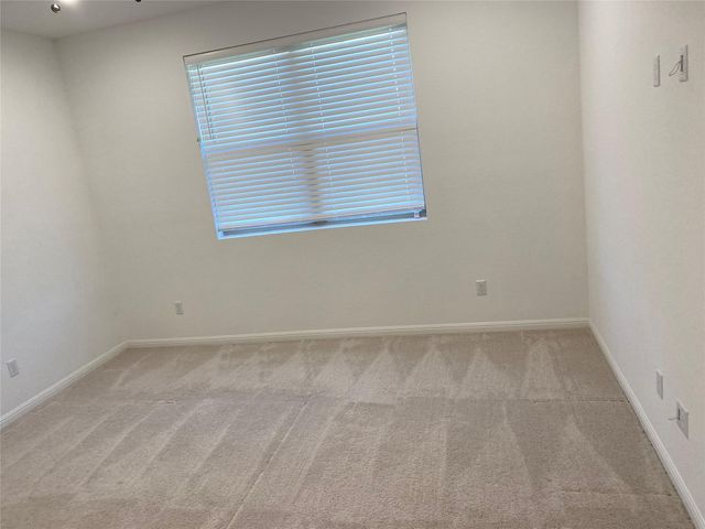 115 Lyrebird LN, Hutto, TX 78634