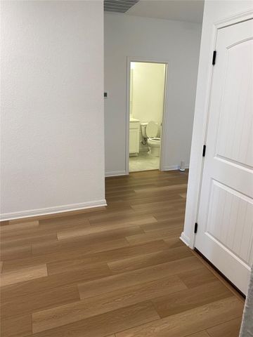 115 Lyrebird LN, Hutto, TX 78634
