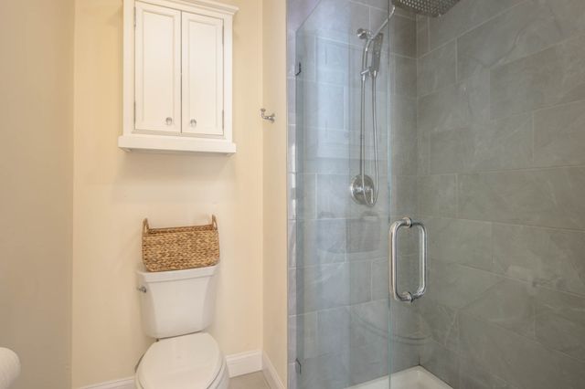 31 Split Rock Ln, Mattapoisett, MA 02739