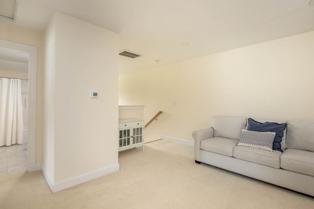31 Split Rock Ln, Mattapoisett, MA 02739