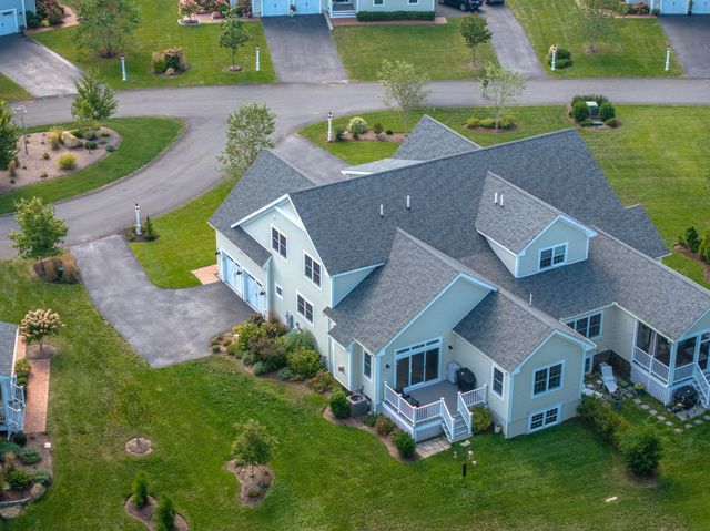 31 Split Rock Ln, Mattapoisett, MA 02739