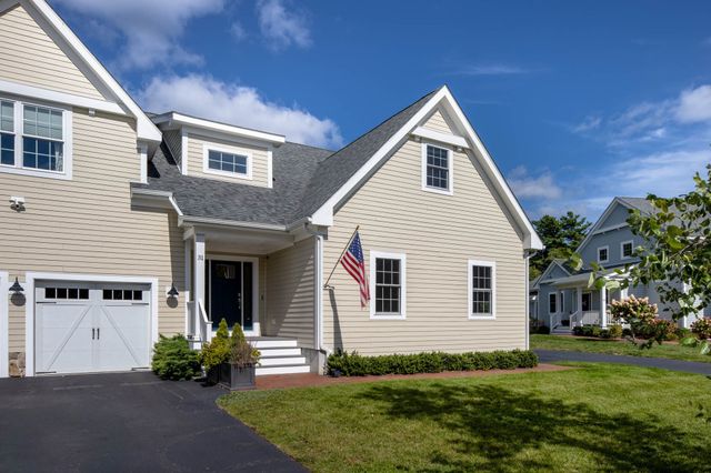 31 Split Rock Ln, Mattapoisett, MA 02739