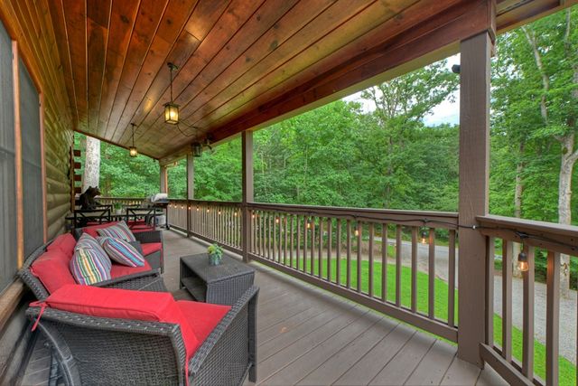 115 Fox Run Drive, Blue Ridge, GA 30513