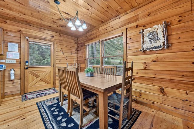 115 Fox Run Drive, Blue Ridge, GA 30513