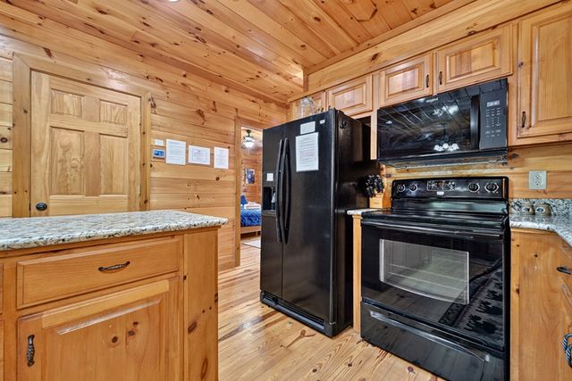 115 Fox Run Drive, Blue Ridge, GA 30513