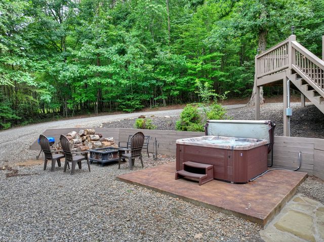 115 Fox Run Drive, Blue Ridge, GA 30513