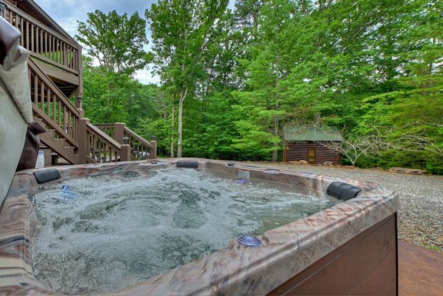 115 Fox Run Drive, Blue Ridge, GA 30513