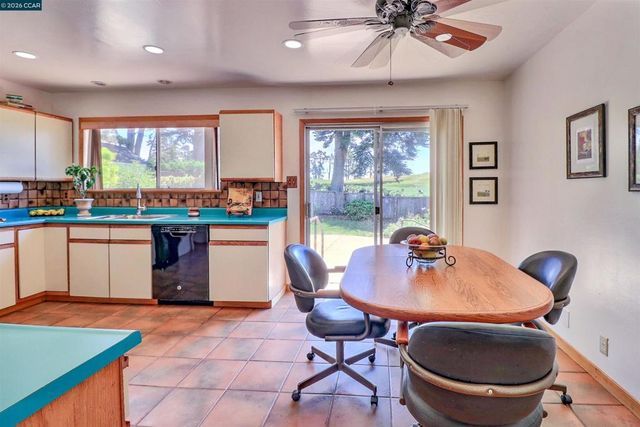 6830 Del Monte Ave, Richmond, CA 94805