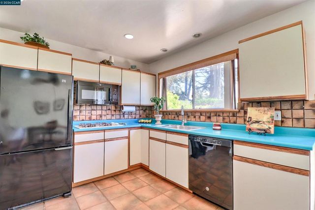 6830 Del Monte Ave, Richmond, CA 94805