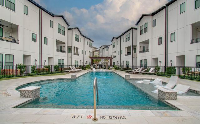 2810 Grand Fountains Drive B, Houston, TX 77054