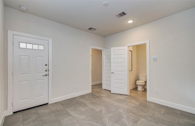 2810 Grand Fountains Drive B, Houston, TX 77054