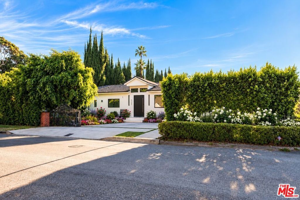 4555 Forman Avenue, Toluca Lake, CA 91602 — photo 3