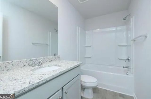 141 Village Green Drive NW, Adairsville, GA 30103