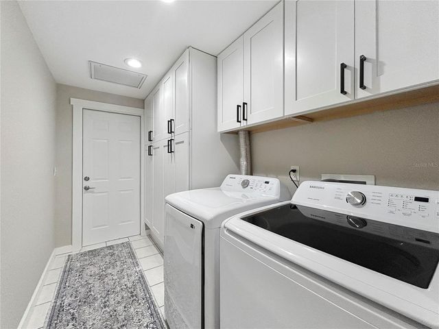 10011 46TH AVENUE W, Bradenton, FL 34210