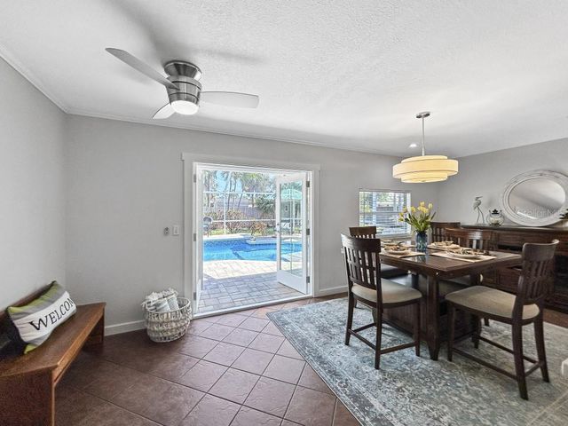 10011 46TH AVENUE W, Bradenton, FL 34210