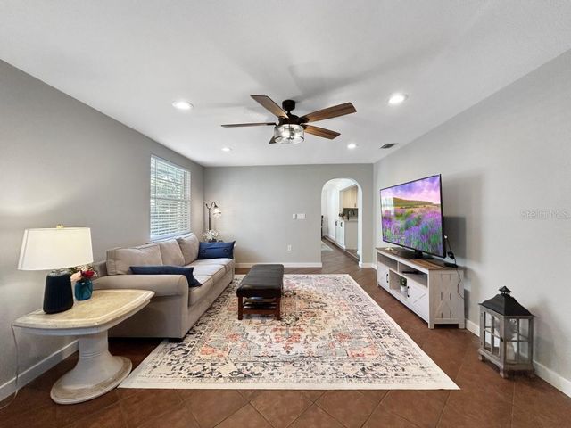 10011 46TH AVENUE W, Bradenton, FL 34210