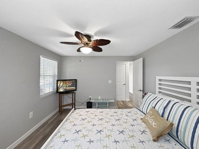 10011 46TH AVENUE W, Bradenton, FL 34210