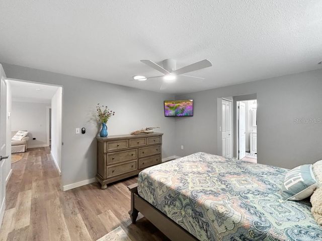 10011 46TH AVENUE W, Bradenton, FL 34210