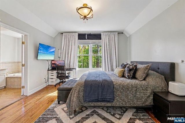 422 Hillside Avenue 5, Palisades Park, NJ 07650