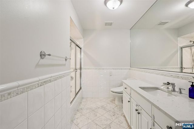 422 Hillside Avenue 5, Palisades Park, NJ 07650