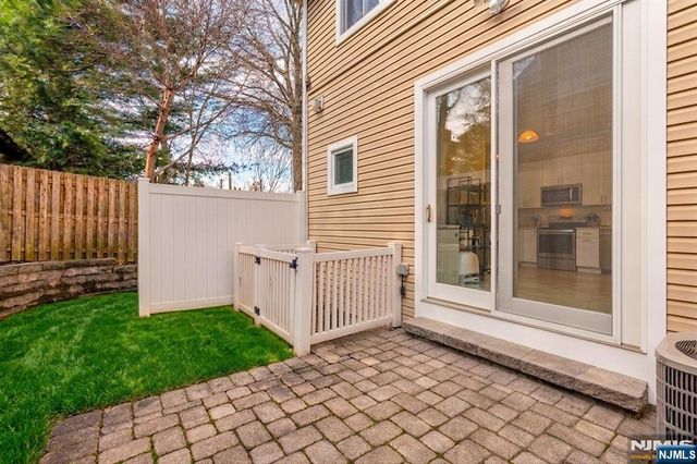 422 Hillside Avenue 5, Palisades Park, NJ 07650