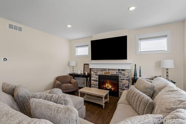 6683 Maria Drive, Georgetown Twp, MI 49426