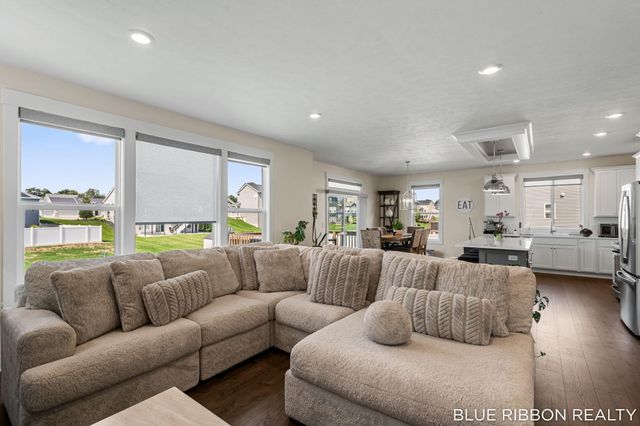 6683 Maria Drive, Georgetown Twp, MI 49426