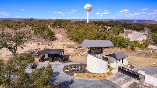 1019 Pristine Trl, Canyon Lake, TX 78133