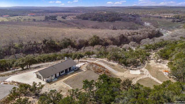 1019 Pristine Trl, Canyon Lake, TX 78133
