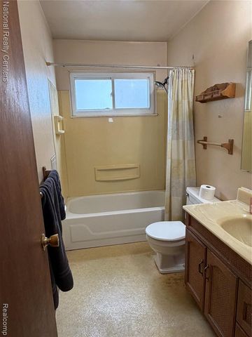 6836 Mansfield Street, Detroit, MI 48228