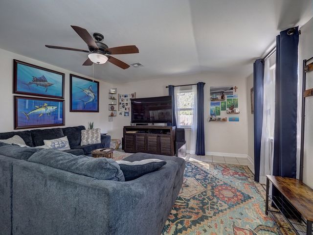 108 Sweet Bay St, Rockport, TX 78382