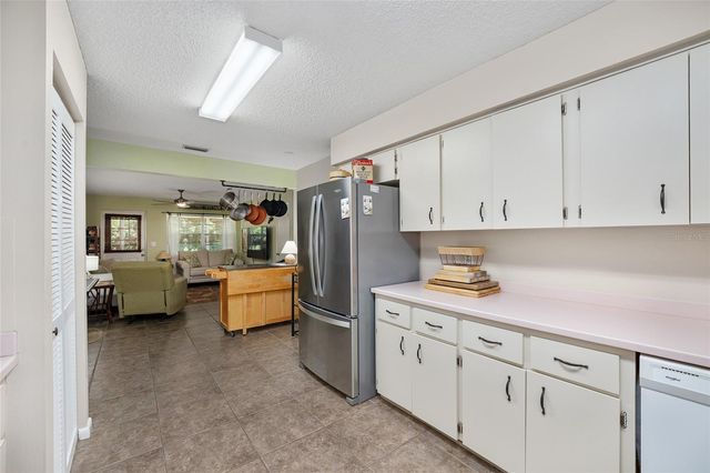 8762 SW 91ST STREET D, Ocala, FL 34481