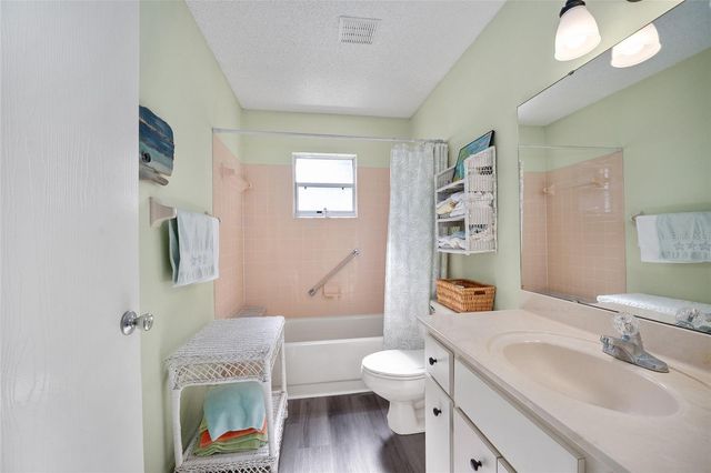 8762 SW 91ST STREET D, Ocala, FL 34481