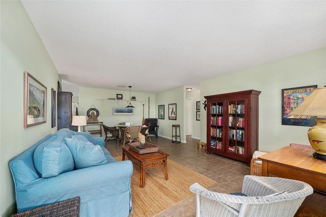 8762 SW 91ST STREET D, Ocala, FL 34481