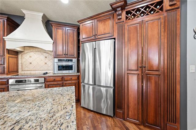 6019 NW 107th Street, Kansas City, MO 64154