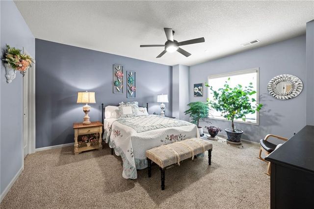 6019 NW 107th Street, Kansas City, MO 64154