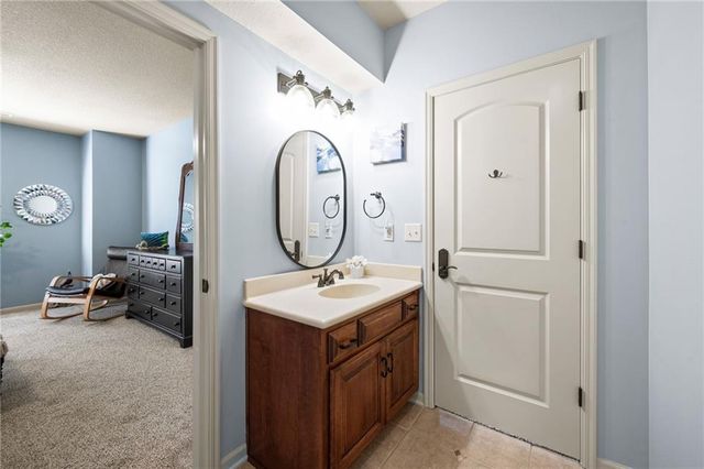 6019 NW 107th Street, Kansas City, MO 64154