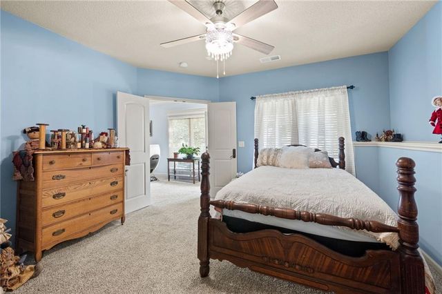 6019 NW 107th Street, Kansas City, MO 64154