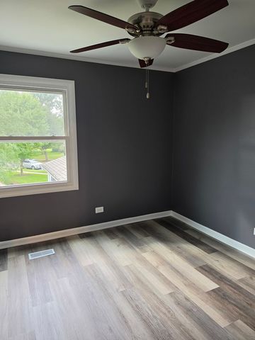 304 Creekside Court 304, Vernon Hills, IL 60061