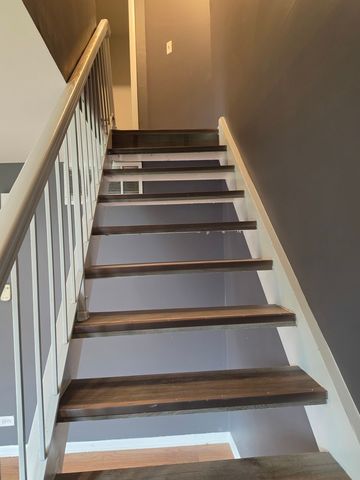 304 Creekside Court 304, Vernon Hills, IL 60061