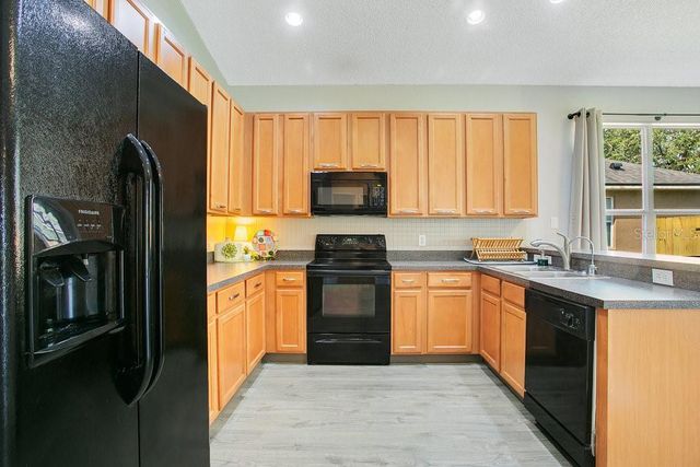 608 ASHWELL COURT, Debary, FL 32713