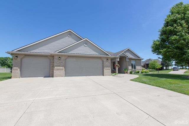616 N Easton Drive, Angola, IN 46703