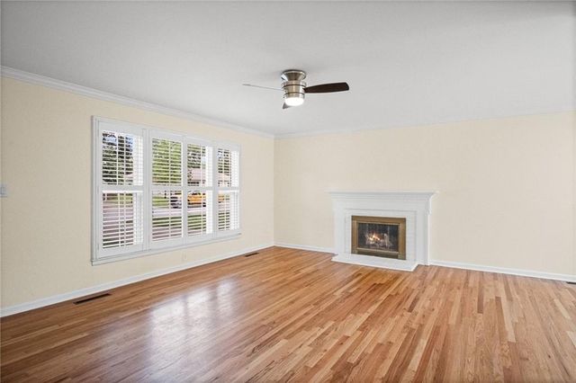 2908 Cheyenne Circle, North Kansas City, MO 64116