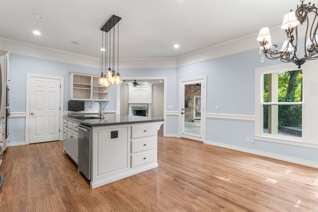 402 E 119th Street S, Jenks, OK 74037