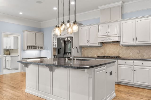 402 E 119th Street S, Jenks, OK 74037