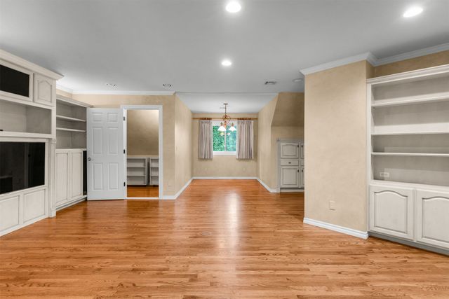 402 E 119th Street S, Jenks, OK 74037