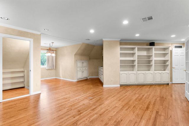 402 E 119th Street S, Jenks, OK 74037